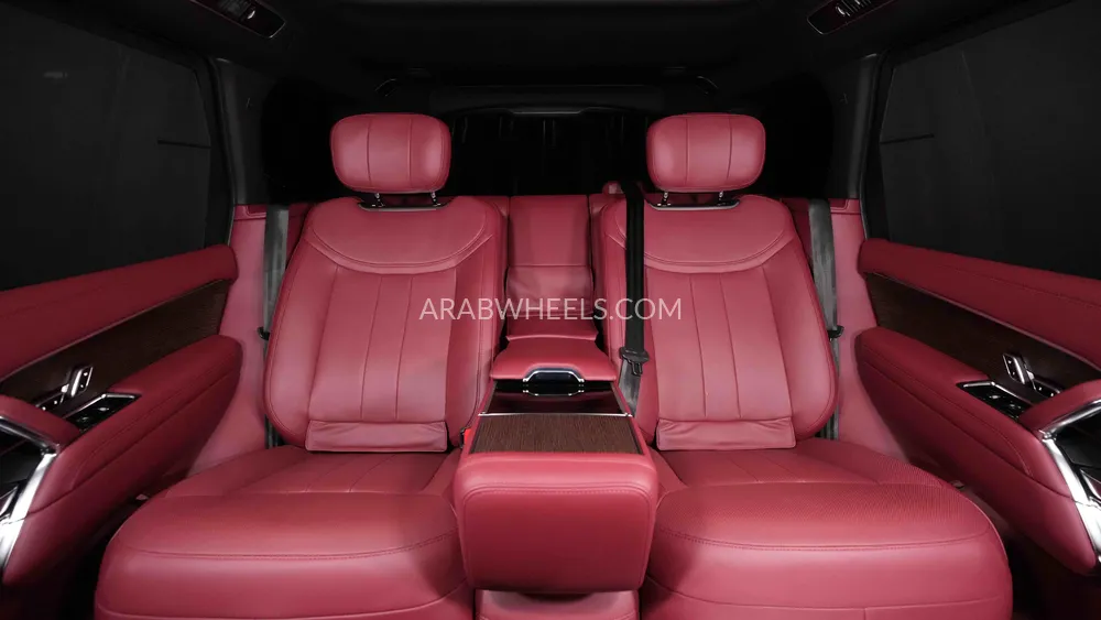 Land Rover Range Rover 2023 for Sale in Dubai Image-18