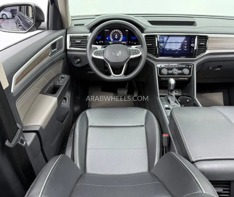 Volkswagen Teramont 2022 for Sale in Dubai Image-8