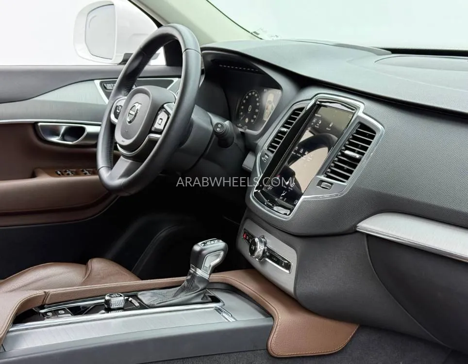 Volvo XC90 2020 for Sale in Dubai Image-12