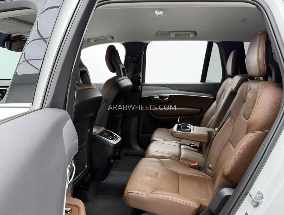 Volvo XC90 2020 for Sale in Dubai Image-14