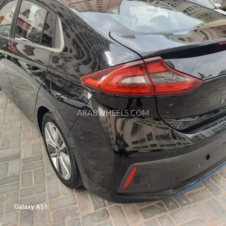 Hyundai Ioniq 2016 for Sale in Dubai Image-9