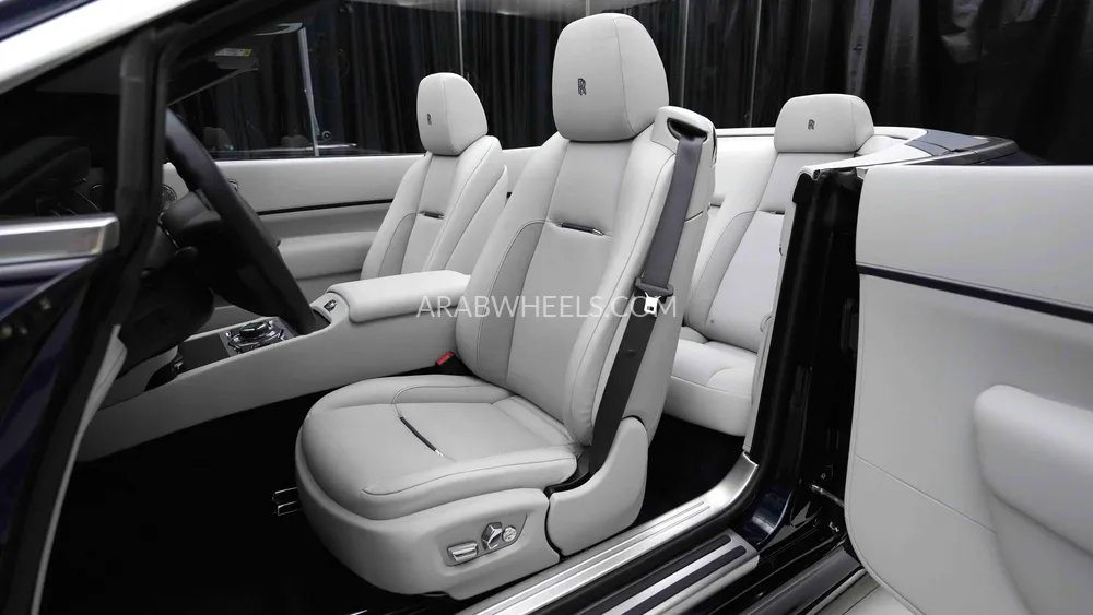Rolls Royce Dawn 2022 for Sale in Dubai Image-21