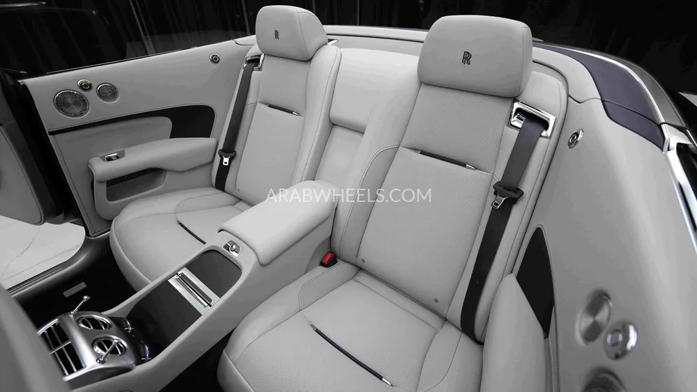 Rolls Royce Dawn 2022 for Sale in Dubai Image-27