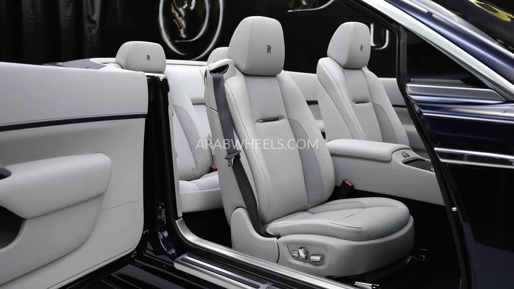 Rolls Royce Dawn 2022 for Sale in Dubai Image-29