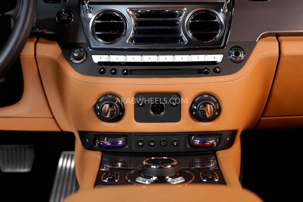 Rolls Royce Wraith 2020 for Sale in Dubai Image-16