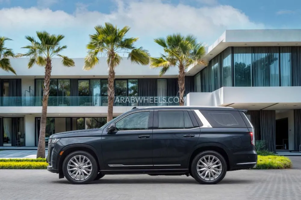 Cadillac Escalade 2023 for Sale in Dubai Image-4