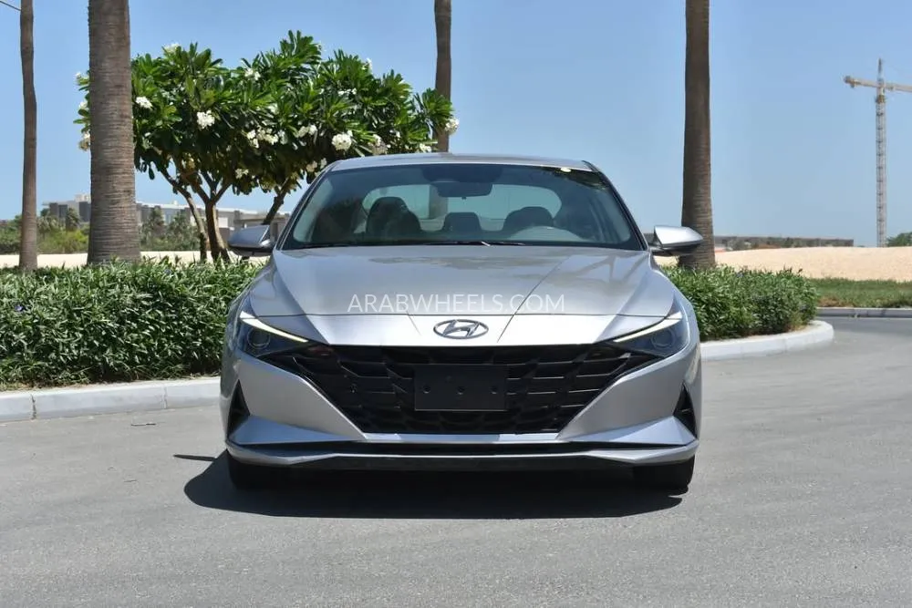 Hyundai Elantra 2022 for Sale in Ajman Image-2