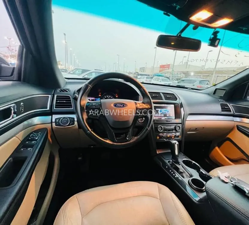 Ford Explorer 2016 for Sale in Dubai Image-8