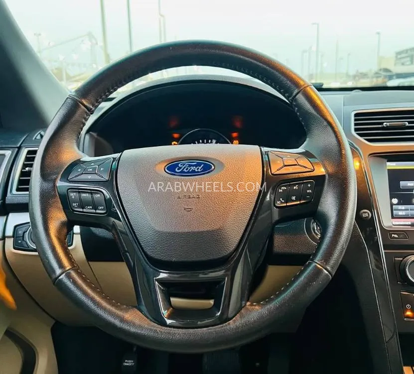 Ford Explorer 2016 for Sale in Dubai Image-9