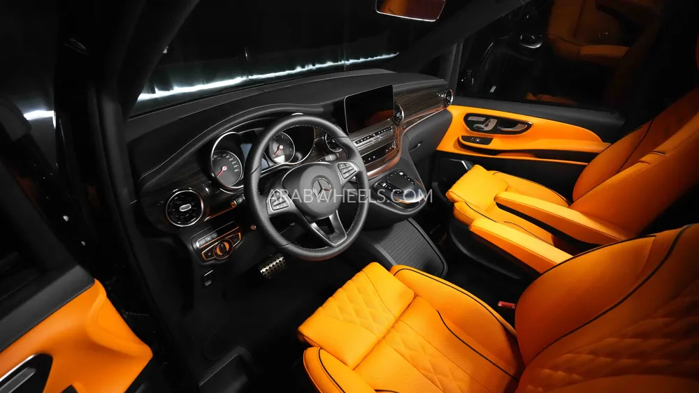 Mercedes Benz V Class 2023 for Sale in Dubai Image-10