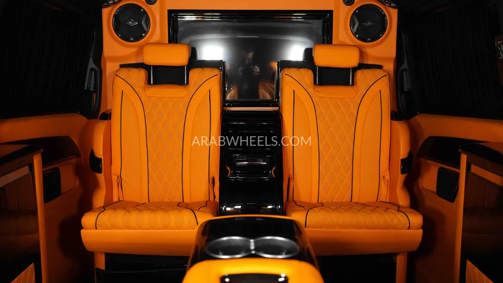 Mercedes Benz V Class 2023 for Sale in Dubai Image-15