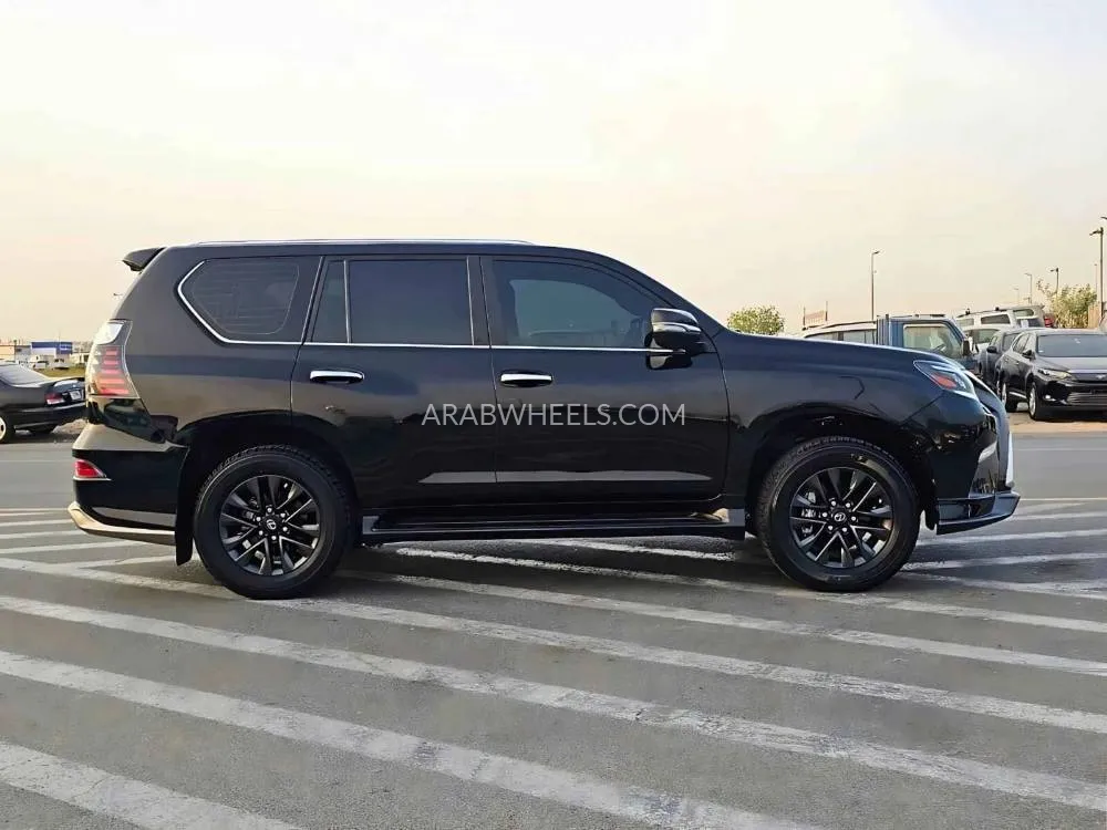 Lexus GX 2023 for Sale in Dubai Image-3