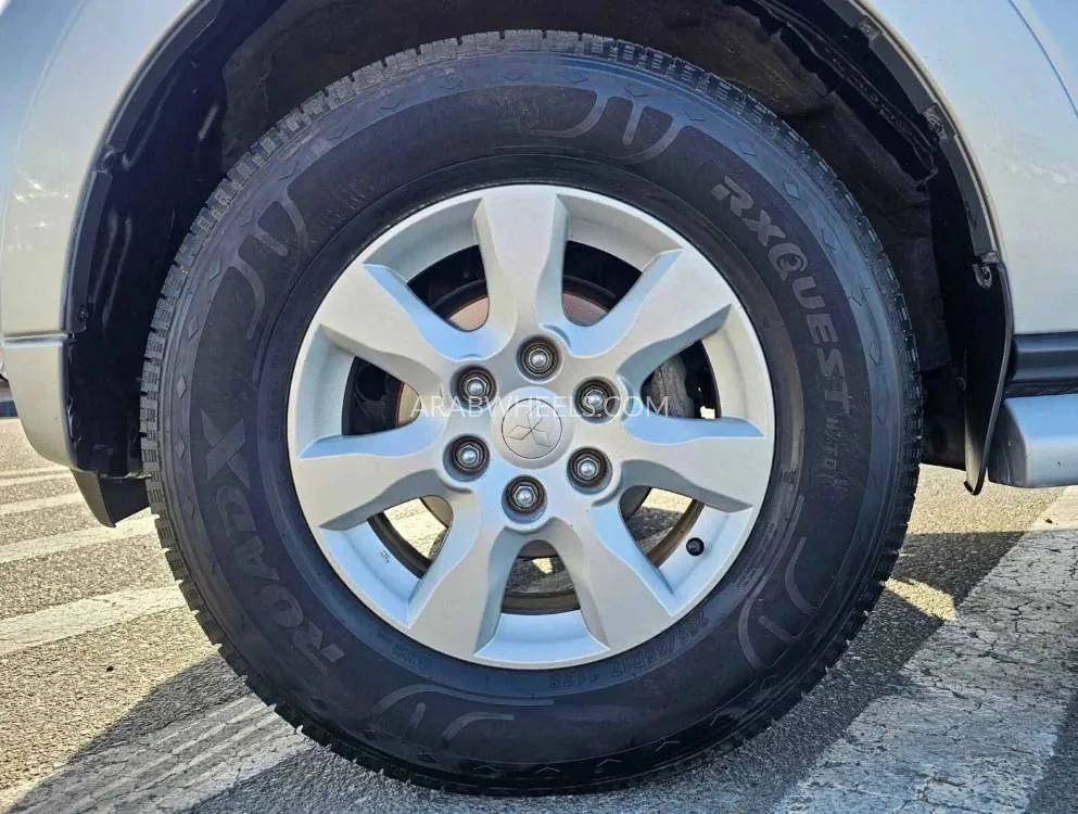 Mitsubishi Pajero 2020 for Sale in Dubai Image-11