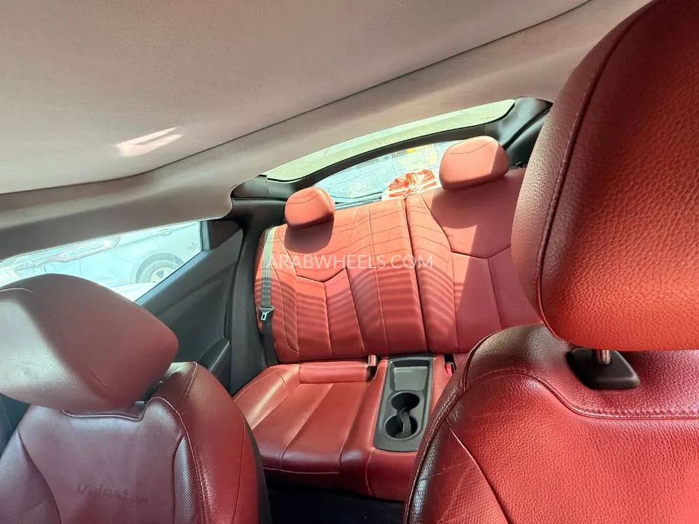 Hyundai Veloster 2013 for Sale in Dubai Image-7