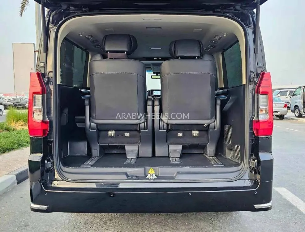 Toyota Granvia 2023 for Sale in Dubai Image-13