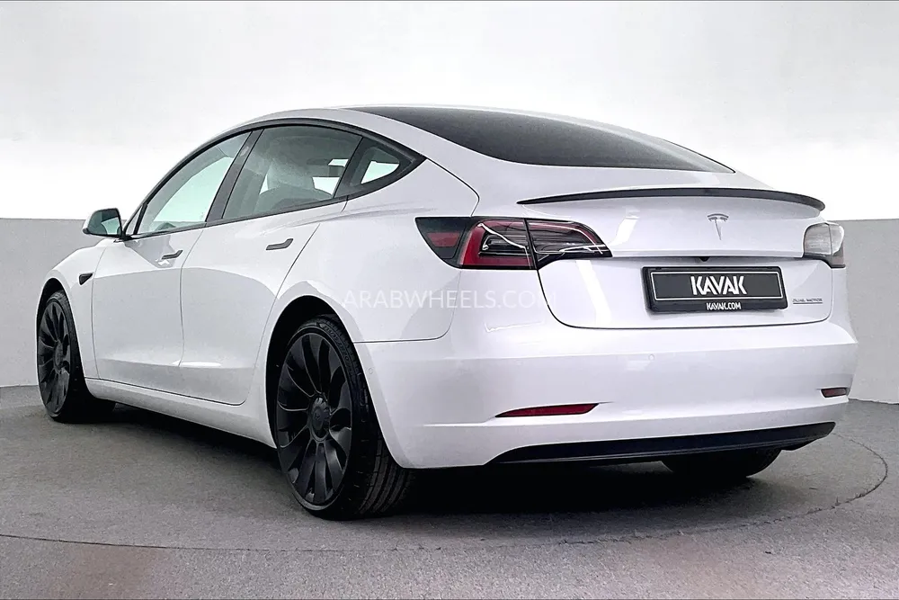 Tesla Model 3 2022 for Sale in Dubai Image-3