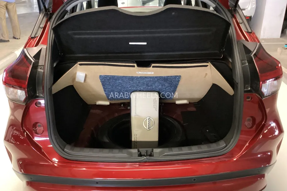 Nissan Kicks 2024 for Sale in Dubai Image-24