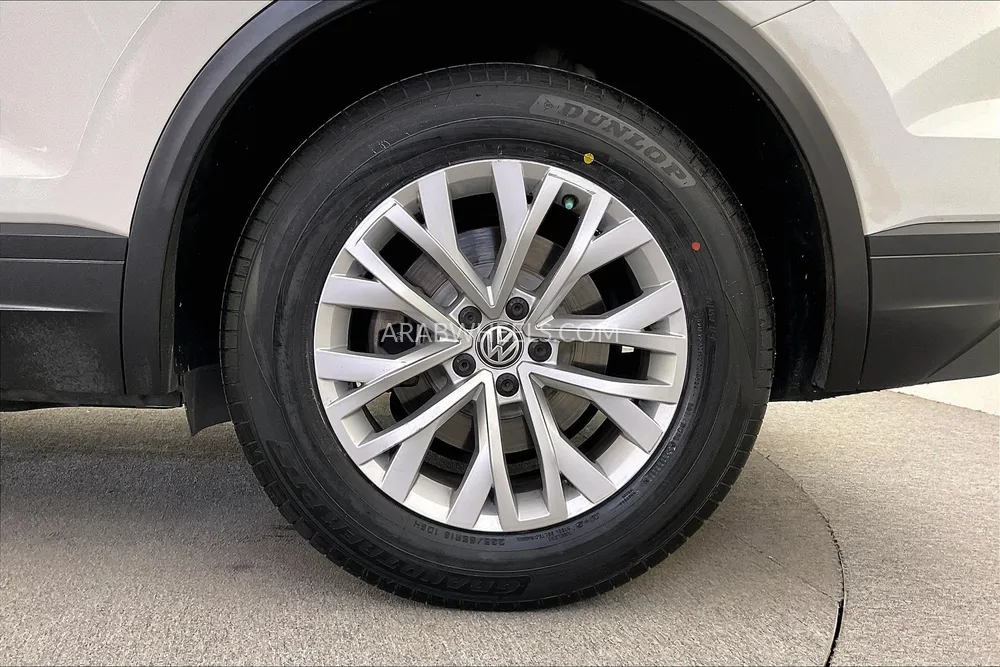 Volkswagen Touareg 2019 for Sale in Sharjah Image-36