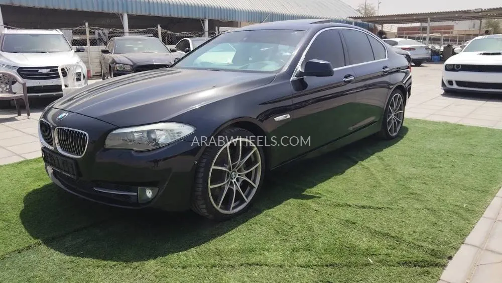 بي إم دبليو الفئة الخامسة 2011 for Sale in عجمان Image-3