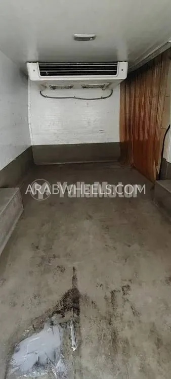 تويوتا هايس 2014 for Sale in الشارقة Image-17