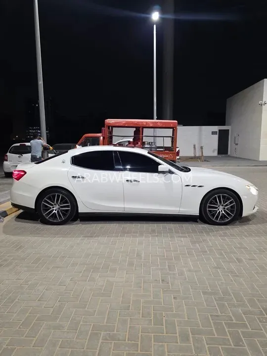 Maserati Ghibli 2015 for Sale in Ajman Image-4