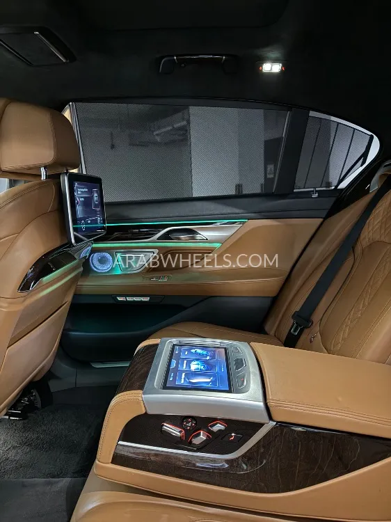 BMW 7 series 2016 for Sale in Abu Dhabi Image-7