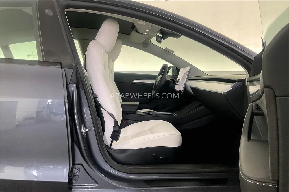 تسلا موديل 3 2021 for Sale in الشارقة Image-12