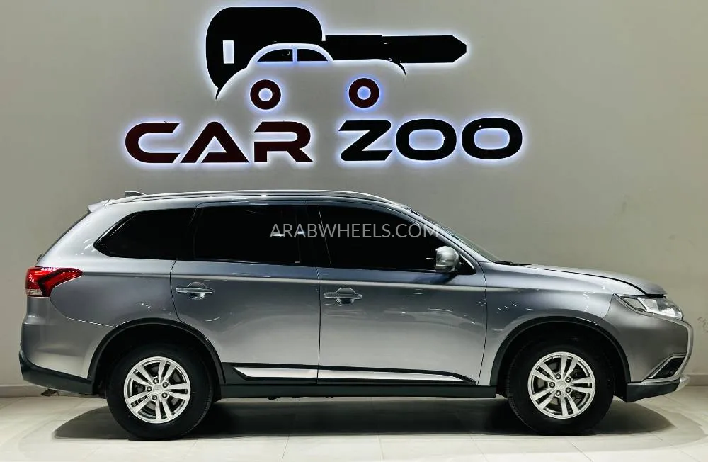 Mitsubishi Outlander 2017 for Sale in Dubai Image-4