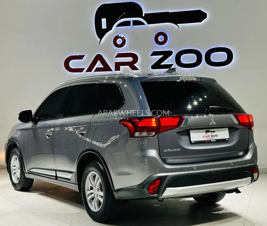 Mitsubishi Outlander 2017 for Sale in Dubai Image-8