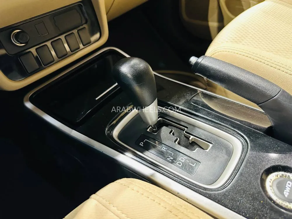 Mitsubishi Outlander 2017 for Sale in Dubai Image-17