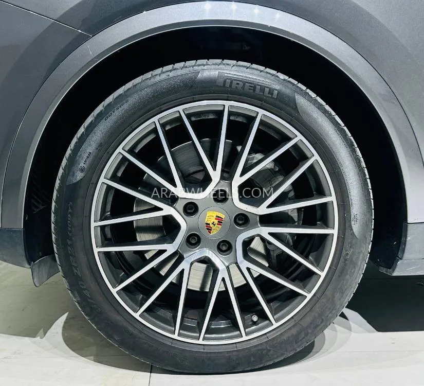 بورشه كايمان 2019 for Sale in دبي Image-10