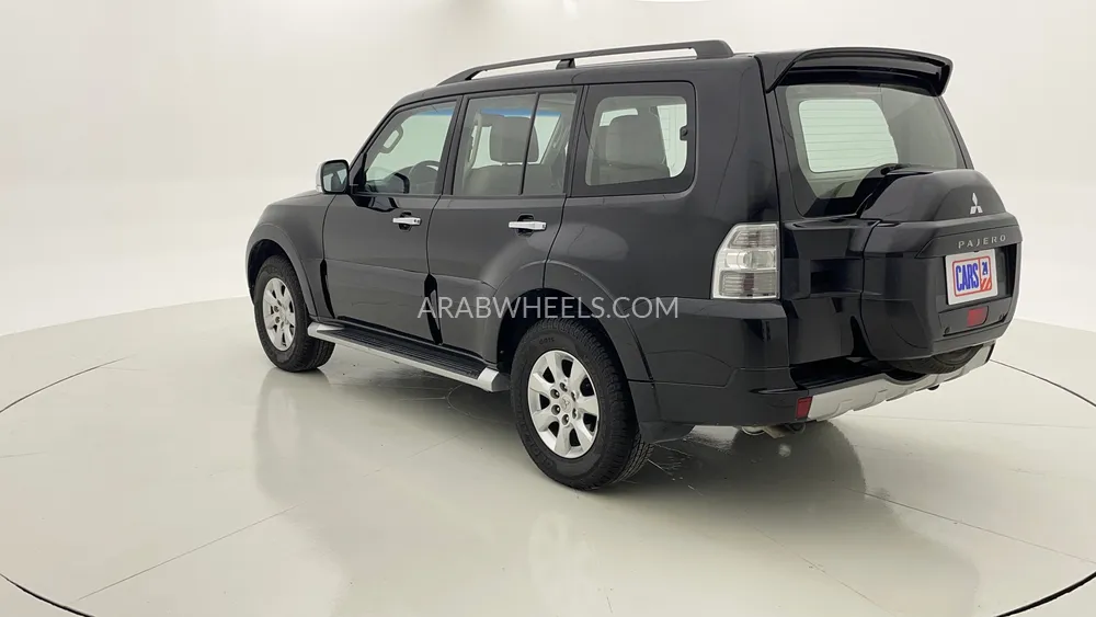 Mitsubishi Pajero 2016 for Sale in Dubai Image-5