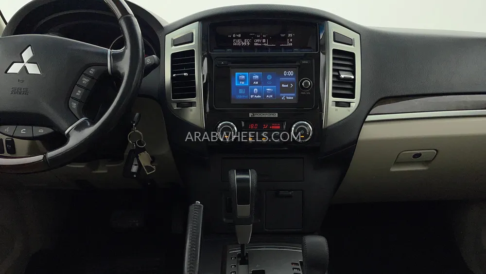 Mitsubishi Pajero 2016 for Sale in Dubai Image-14