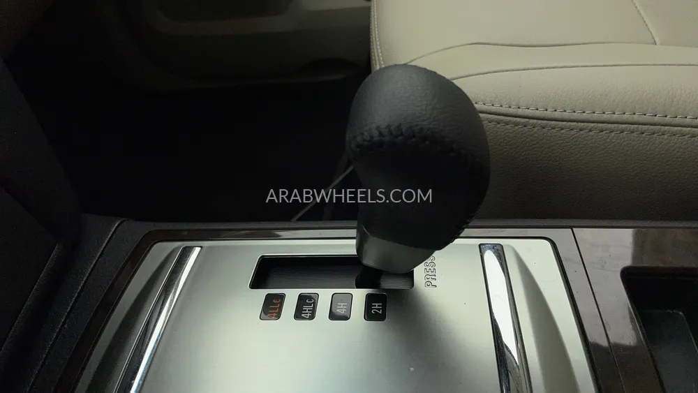 Mitsubishi Pajero 2016 for Sale in Dubai Image-35