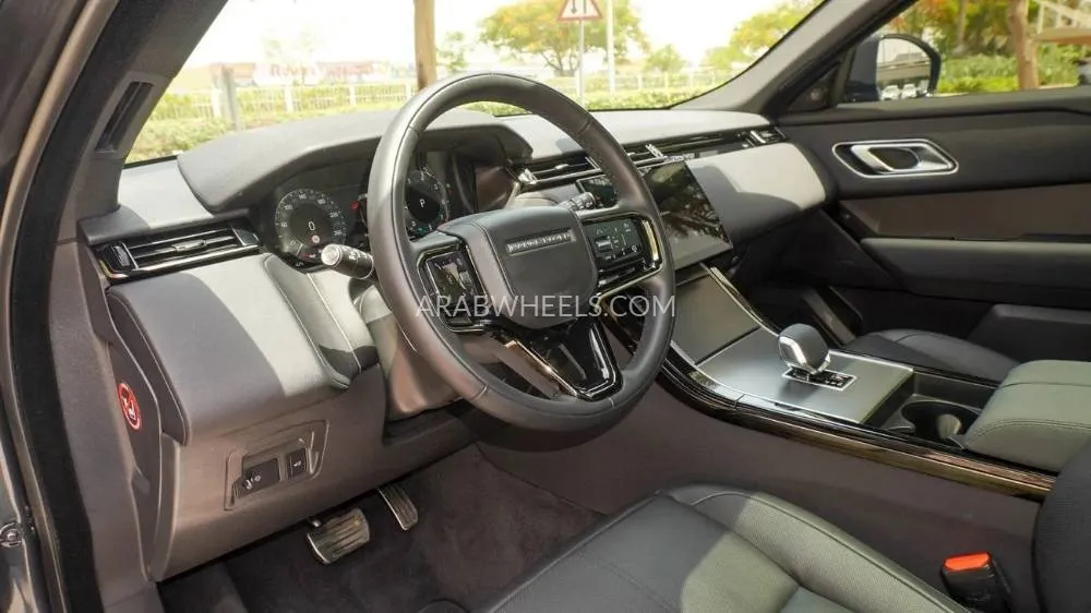 لاند روفر رينج روفر فيلار 2025 for Sale in دبي Image-7