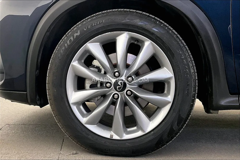 Infiniti QX50 2021 for Sale in Dubai Image-9