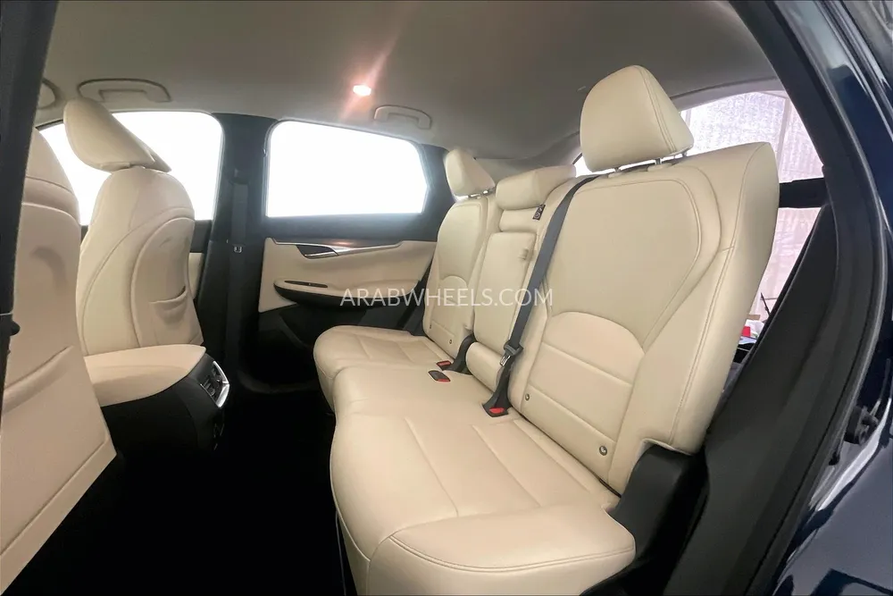 Infiniti QX50 2021 for Sale in Dubai Image-14
