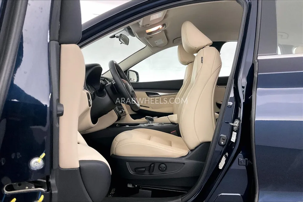 Infiniti QX50 2021 for Sale in Dubai Image-24
