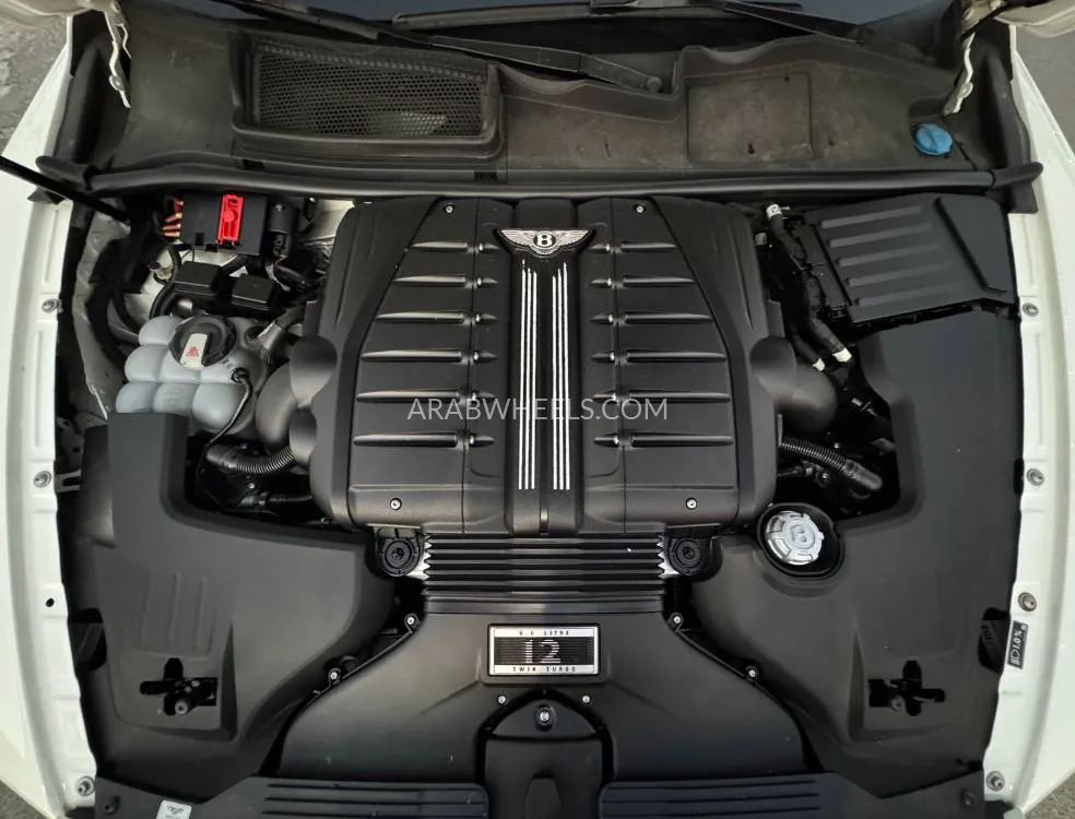 Bentley Bentayga 2018 for Sale in Dubai Image-4