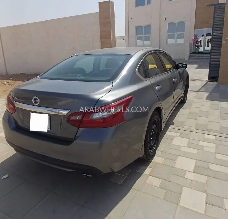 Nissan Altima 2018 for Sale in Al Ain Image-3