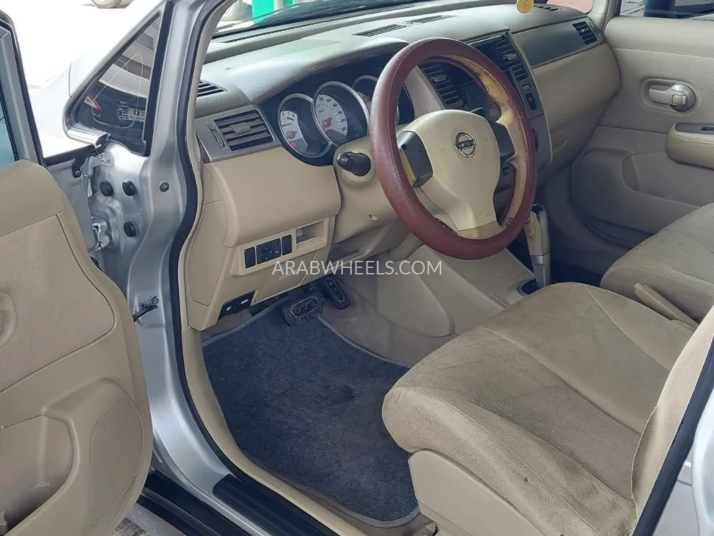 نيسان تييدا 2009 for Sale in الشارقة Image-9