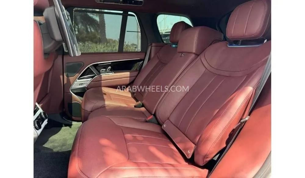 Land Rover Range Rover 2023 for Sale in Dubai Image-14