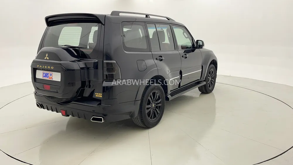 Mitsubishi Pajero 2020 for Sale in Dubai Image-3