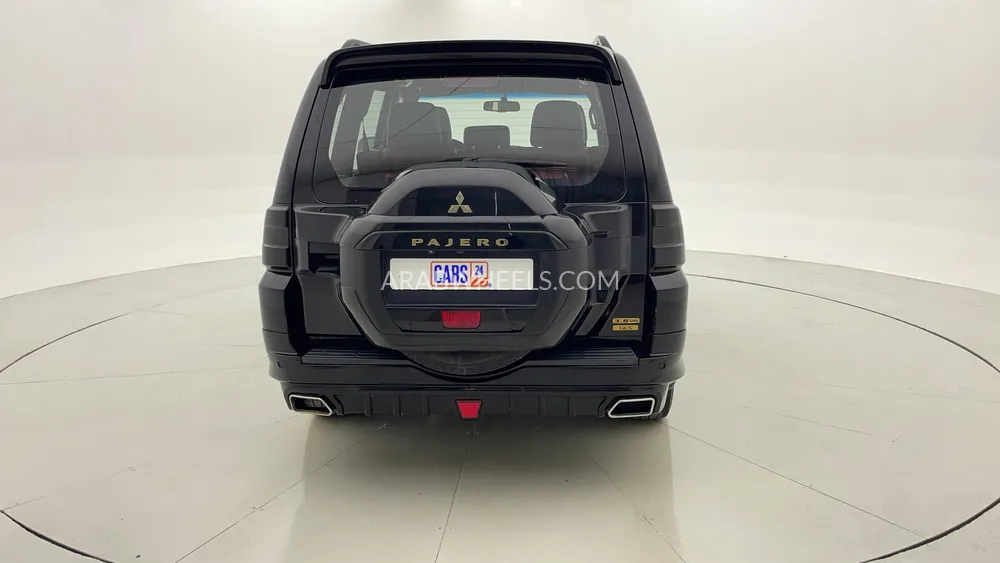 Mitsubishi Pajero 2020 for Sale in Dubai Image-4