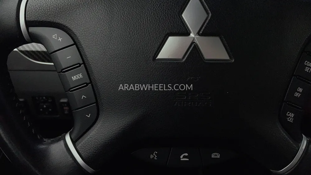 Mitsubishi Pajero 2020 for Sale in Dubai Image-40