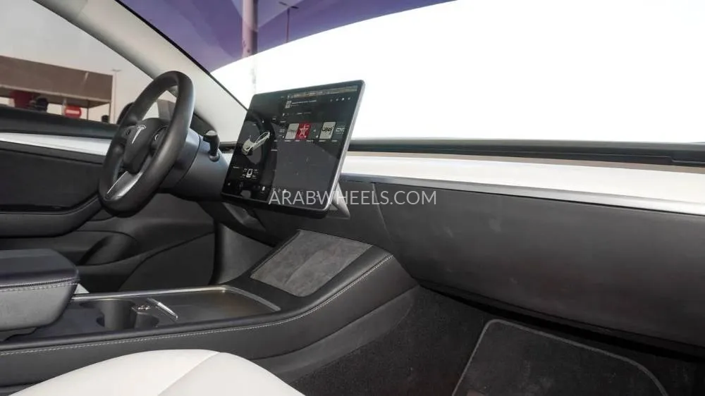 تسلا موديل 3 2021 for Sale in الشارقة Image-10