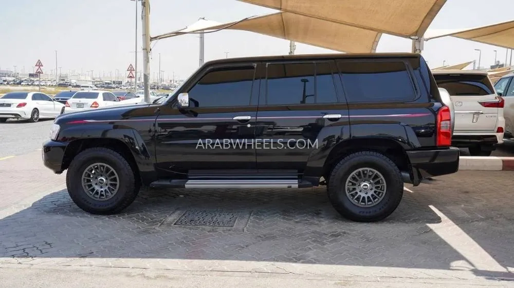 Nissan Patrol 2019 for Sale in Sharjah Image-4