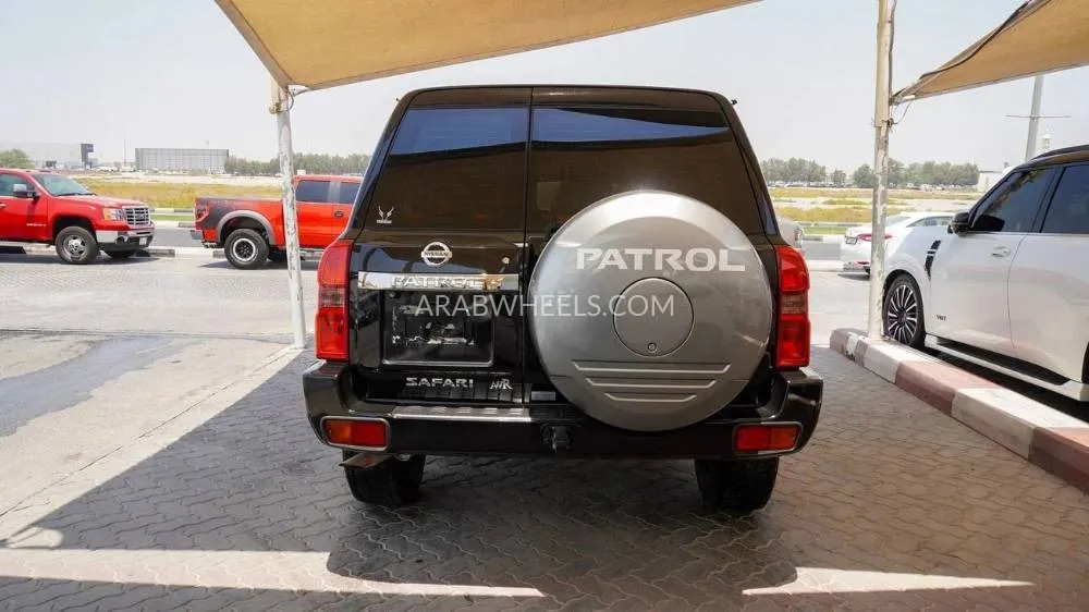 Nissan Patrol 2019 for Sale in Sharjah Image-16