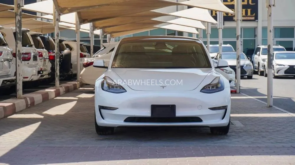 تسلا موديل 3 2023 for Sale in الشارقة Image-2