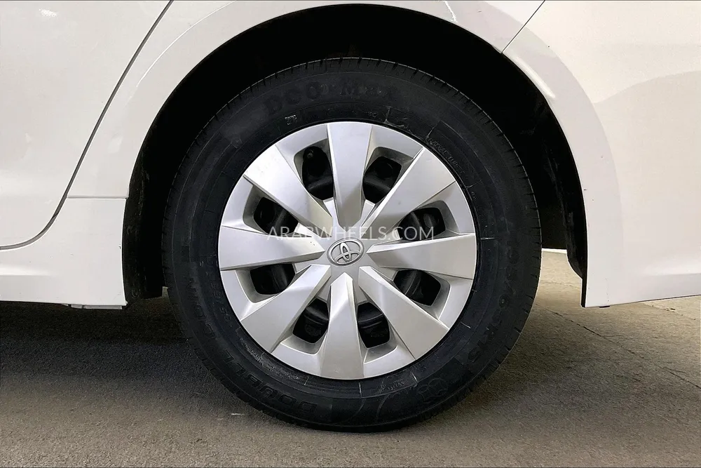 Toyota Corolla 2023 for Sale in Dubai Image-10